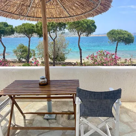 Niriides Πάρος