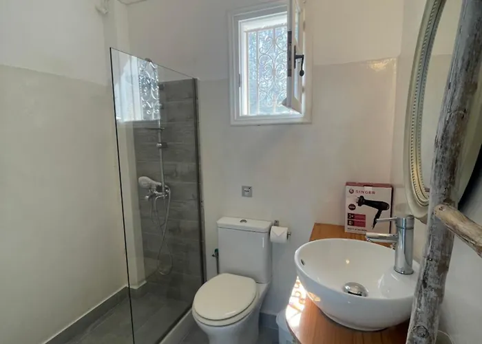 게스트하우스 Niriides 3*