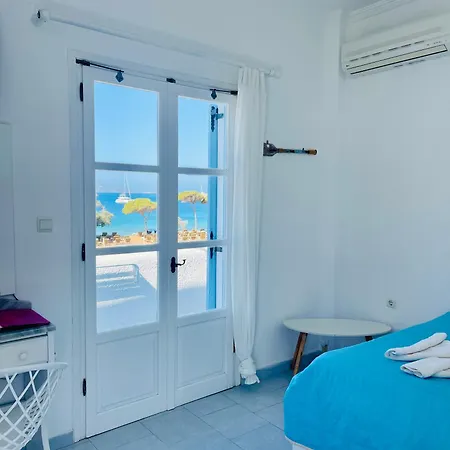 Niriides Studios 3*