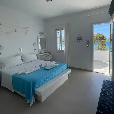 Niriides Páros