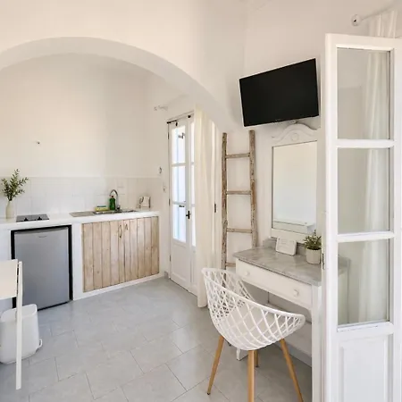 Gasthuis Niriides 3*